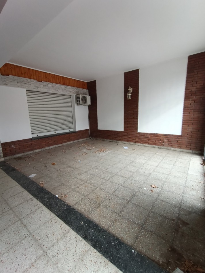 Casa en Pedro Centeno al 2900 con cochera