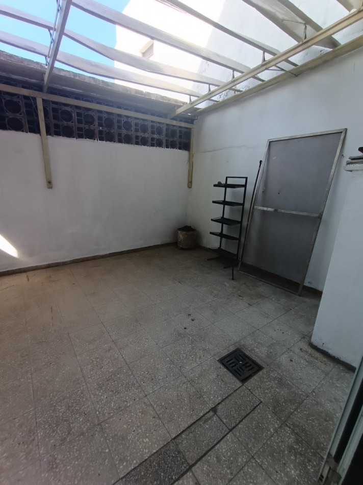 Luciano Torrent 3100 Casa al frente de dos dormitorios y patio seco