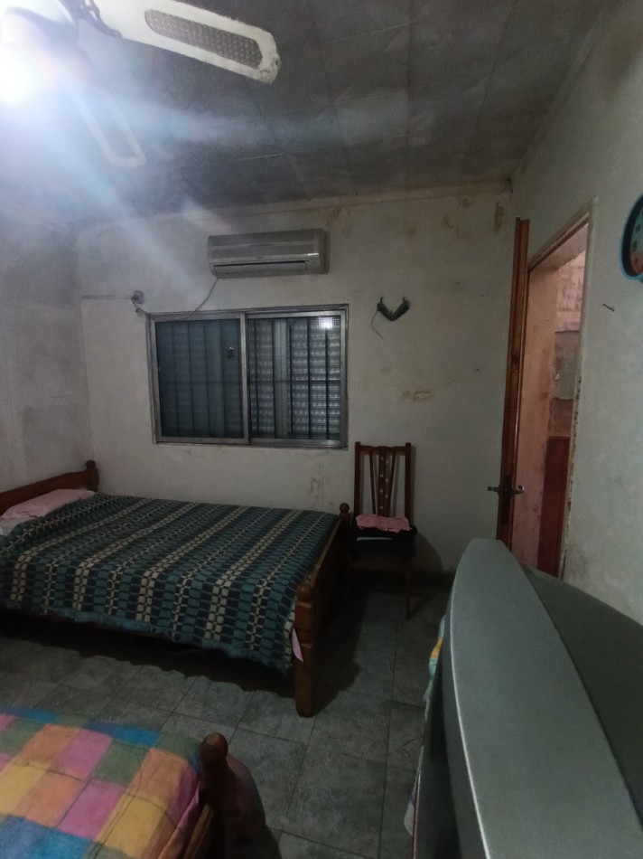 Llerena 2700 Propiedad de grandes dimensiones a la venta